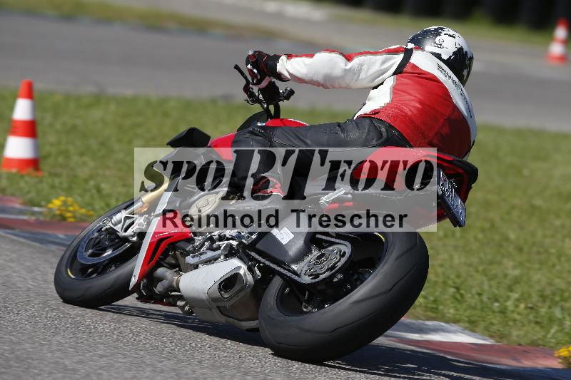 /Archiv-2024/29 12.06.2024 MOTO.CH Track Day ADR/Gruppe gelb/95